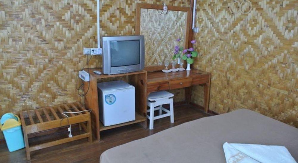 Bright Hotel Науншве Екстер'єр фото