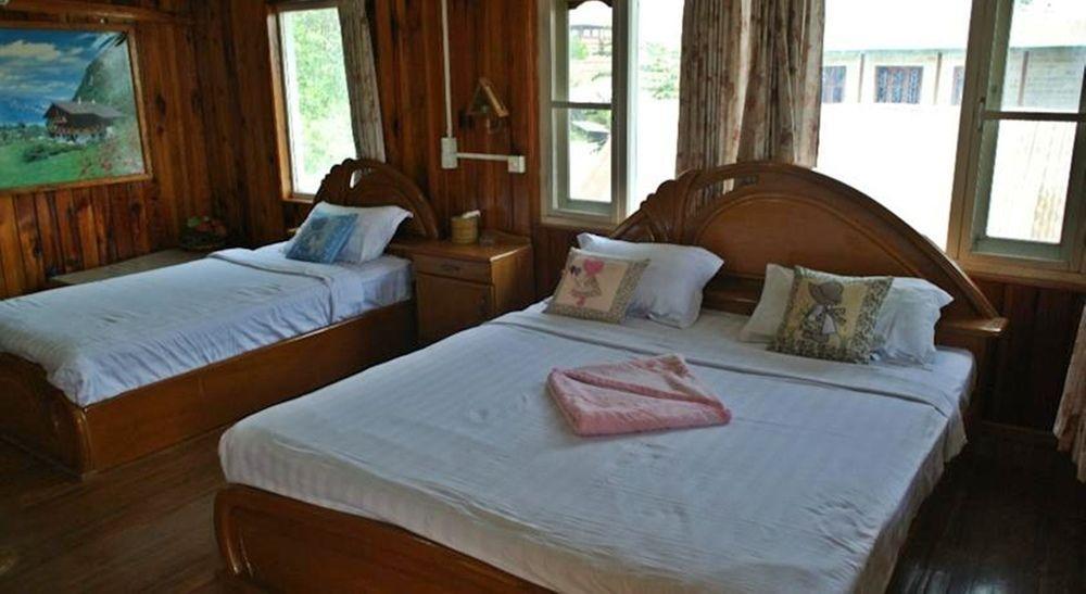 Bright Hotel Науншве Екстер'єр фото